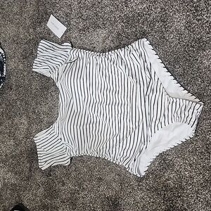 Brand new Meet Curve one piece xl